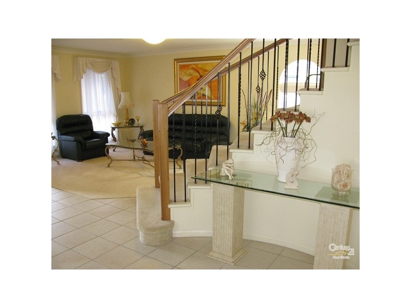 93 Dunlin Drive, Burleigh Waters QLD 4220