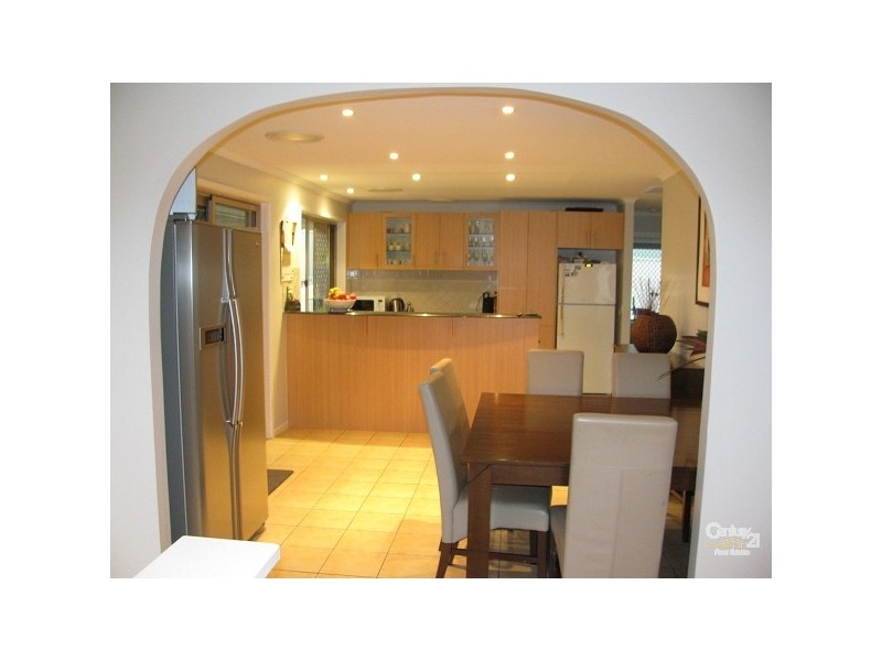 14 Yowani Street, Robina QLD 4226