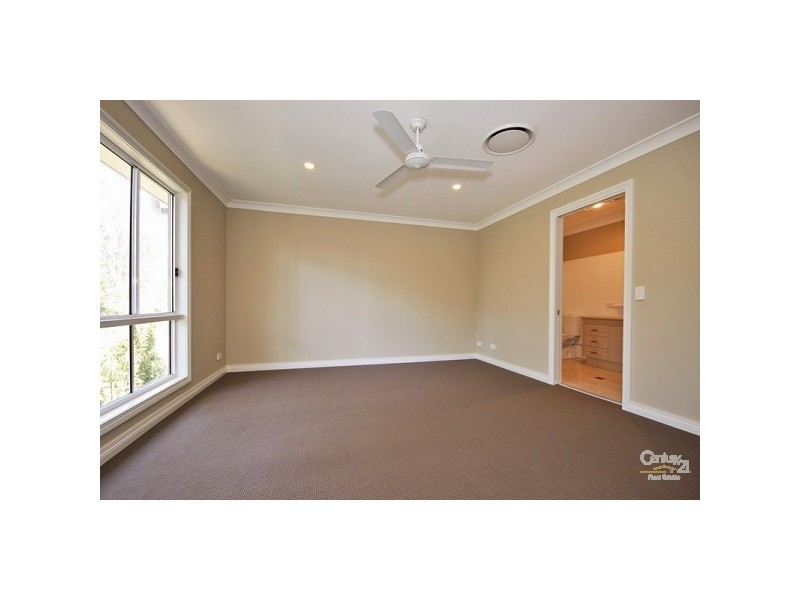 4/11 Andromeda Parade, Robina QLD 4226