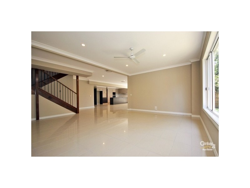 4/11 Andromeda Parade, Robina QLD 4226