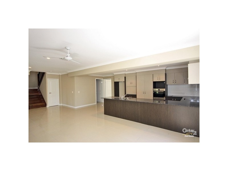 4/11 Andromeda Parade, Robina QLD 4226