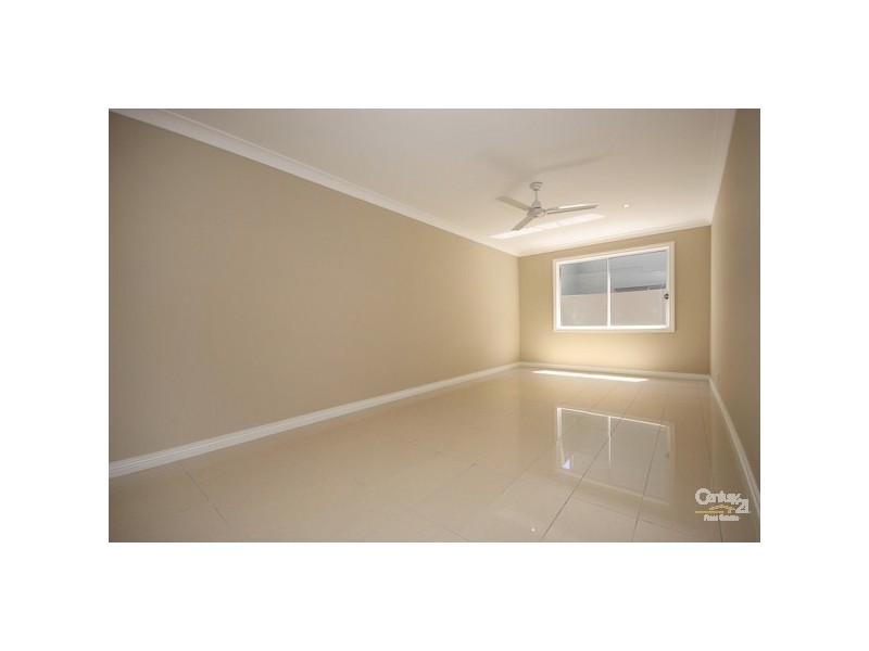 4/11 Andromeda Parade, Robina QLD 4226