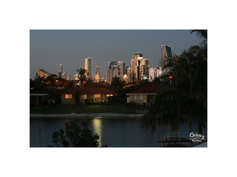 20 Cadence Avenue, Mermaid Waters QLD 4218