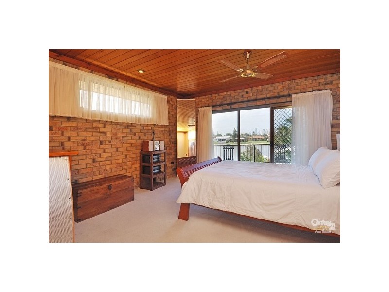 20 Cadence Avenue, Mermaid Waters QLD 4218