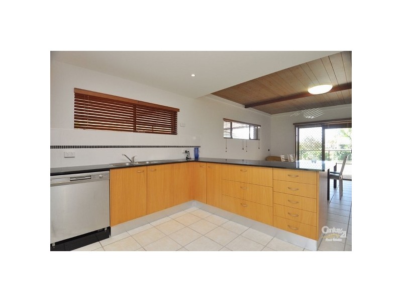20 Cadence Avenue, Mermaid Waters QLD 4218