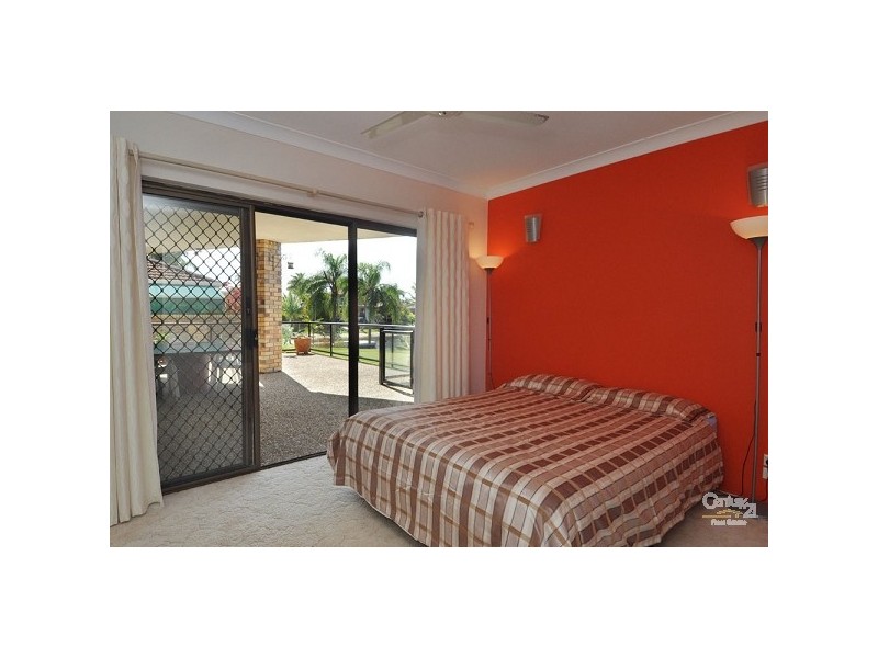20 Cadence Avenue, Mermaid Waters QLD 4218