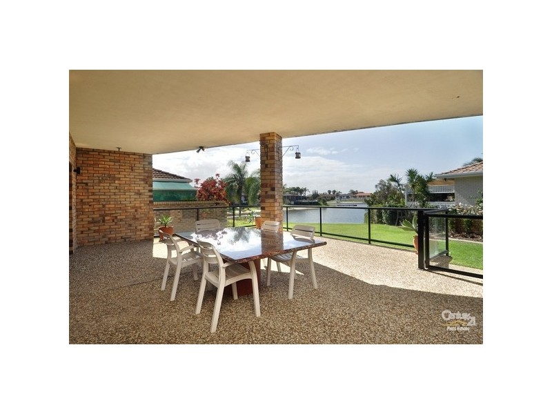 20 Cadence Avenue, Mermaid Waters QLD 4218