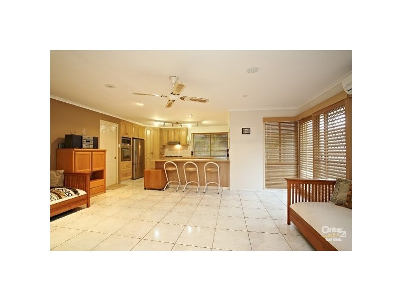 14 Bernardino Court, Mermaid Waters QLD 4218