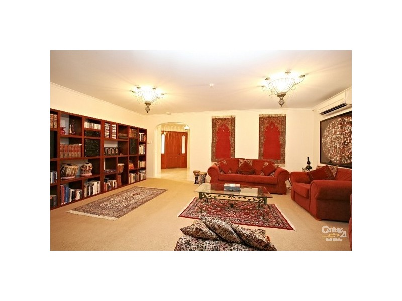 14 Bernardino Court, Mermaid Waters QLD 4218