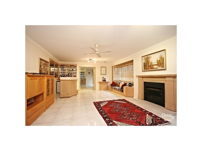 14 Bernardino Court, Mermaid Waters QLD 4218