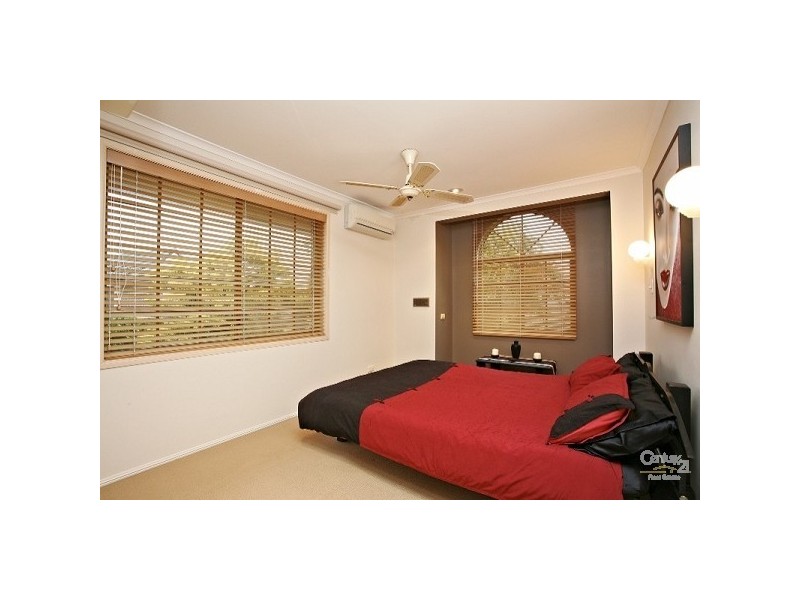 14 Bernardino Court, Mermaid Waters QLD 4218