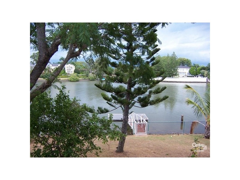 14 Cabana Boulevard, Benowa QLD 4217