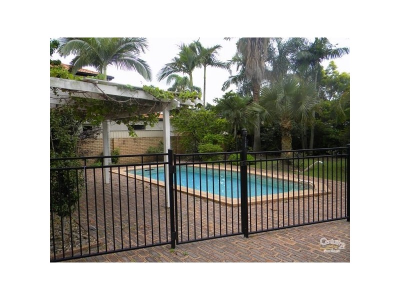 14 Cabana Boulevard, Benowa QLD 4217