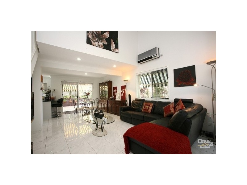 1/15 Stewart Parade, Ashmore QLD 4214