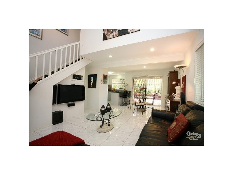 1/15 Stewart Parade, Ashmore QLD 4214