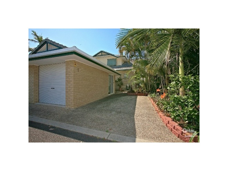 1/15 Stewart Parade, Ashmore QLD 4214