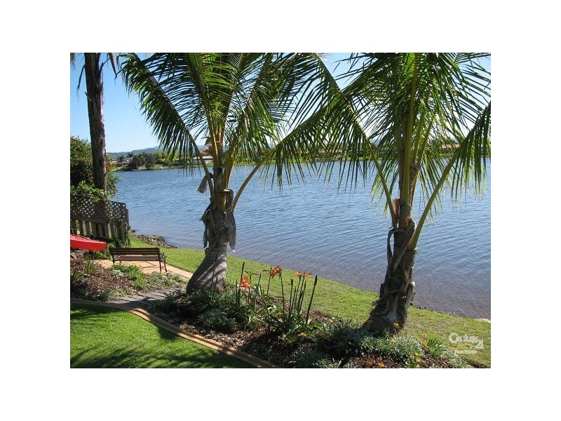 62 Dipper Drive, Burleigh Waters QLD 4220