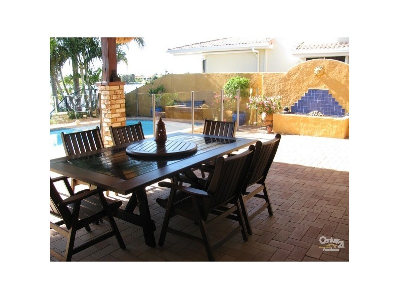 62 Dipper Drive, Burleigh Waters QLD 4220