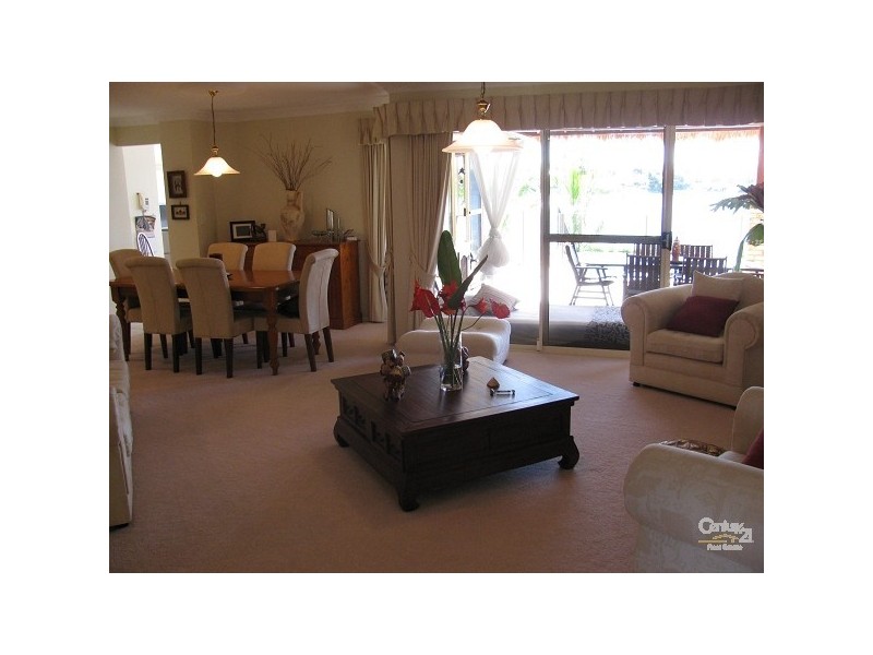 62 Dipper Drive, Burleigh Waters QLD 4220