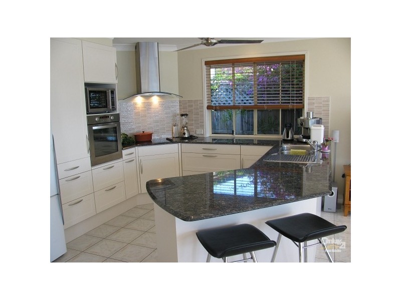 62 Dipper Drive, Burleigh Waters QLD 4220