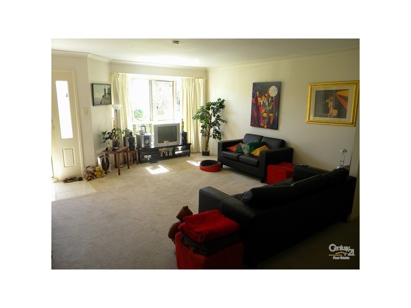 1/2 Ruby Court, Burleigh Waters QLD 4220