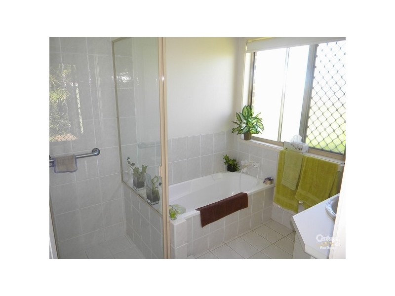 1/2 Ruby Court, Burleigh Waters QLD 4220