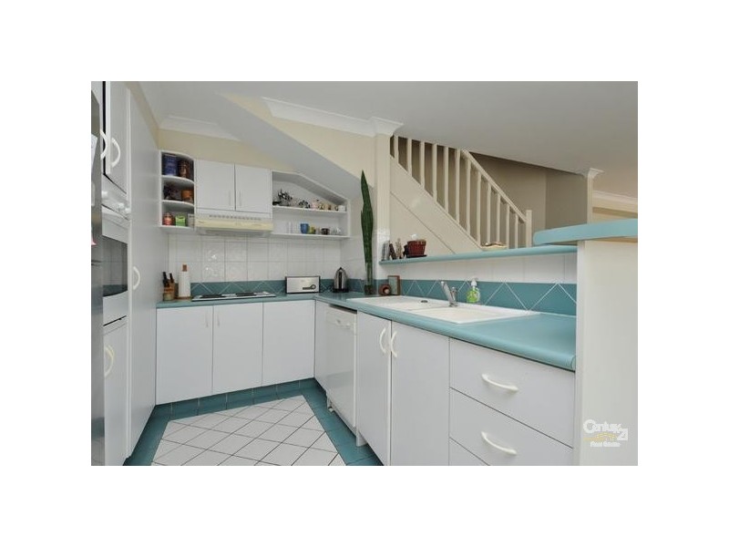 2/66 Dolphin Avenue, Mermaid Beach QLD 4218