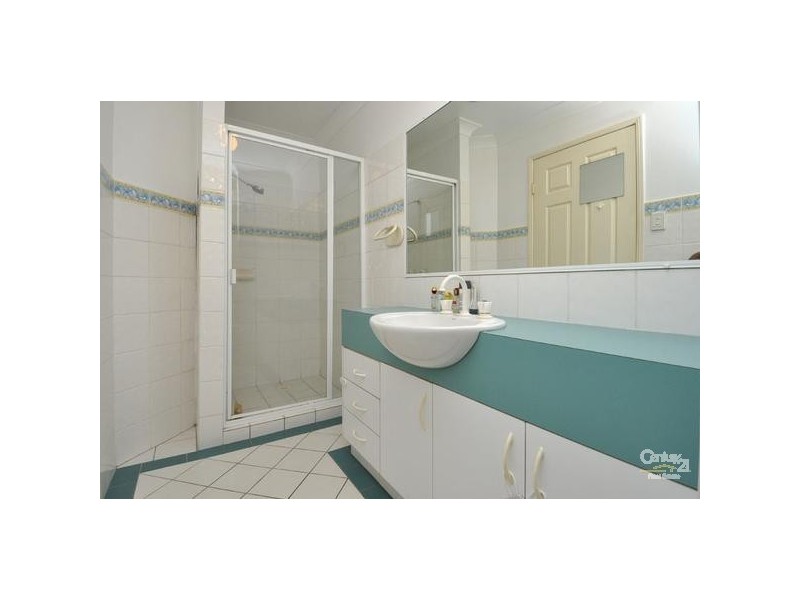 2/66 Dolphin Avenue, Mermaid Beach QLD 4218