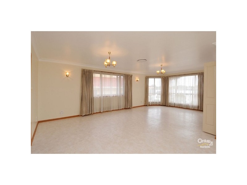 26 Tullamarine Drive, Robina QLD 4226