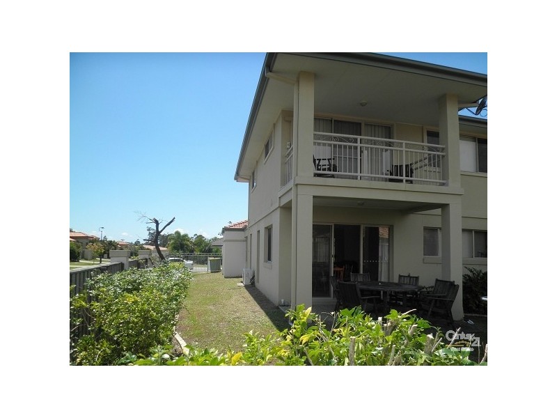 32 Prospect Court, Robina QLD 4226