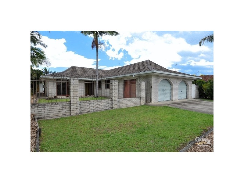 57 Oceanic Drive, Mermaid Waters QLD 4218