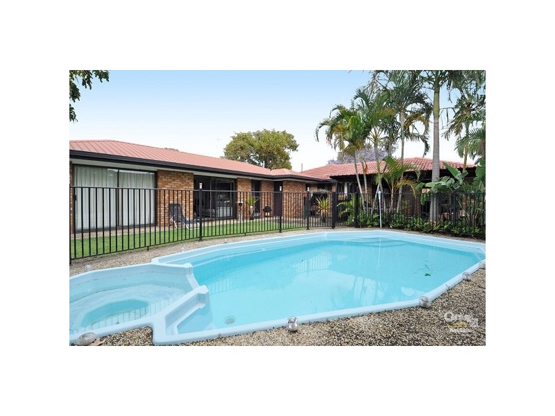 47 Oceanic Drive, Mermaid Waters QLD 4218