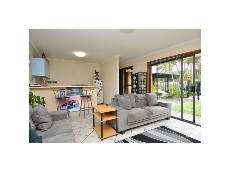 47 Oceanic Drive, Mermaid Waters QLD 4218