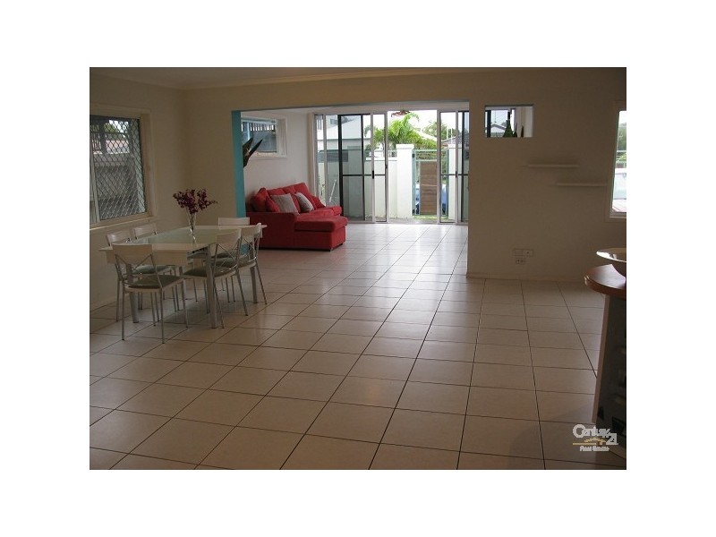 148 Nobby Parade, Miami QLD 4220