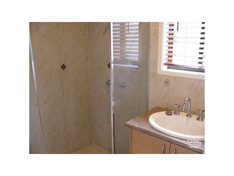 6 Brampton Court, Mermaid Waters QLD 4218