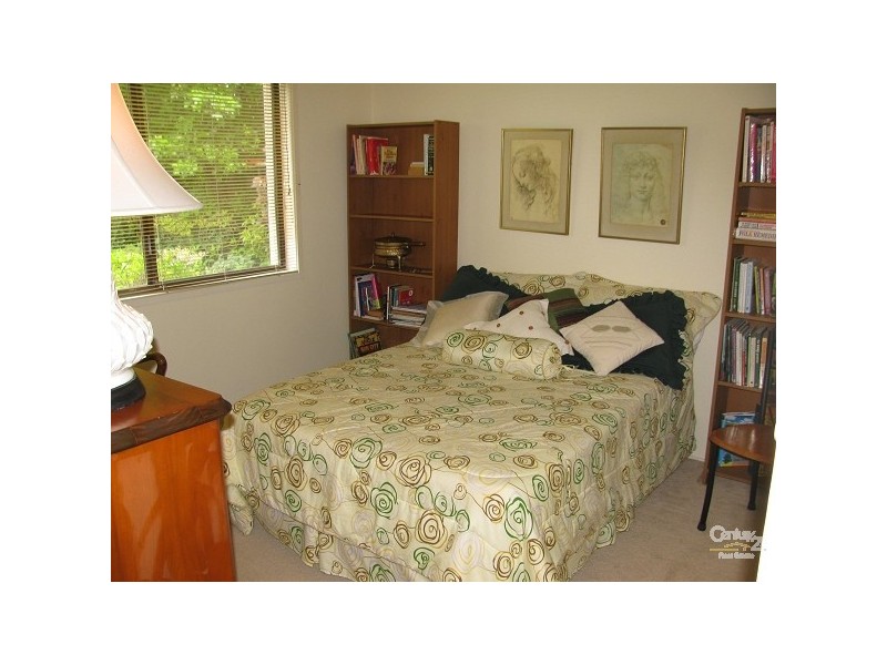 6 Brampton Court, Mermaid Waters QLD 4218