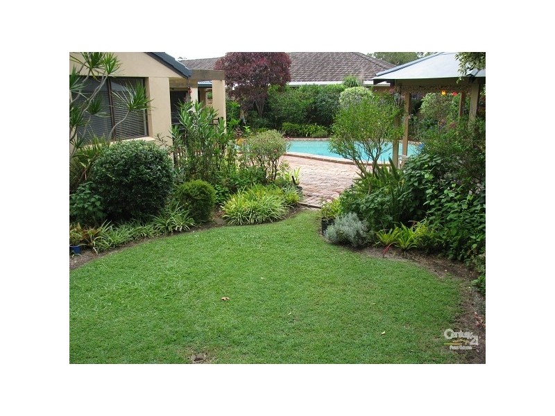 6 Brampton Court, Mermaid Waters QLD 4218