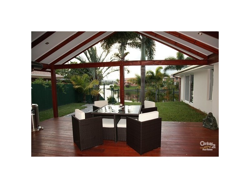 3 Silvabank Drive, Varsity Lakes QLD 4227