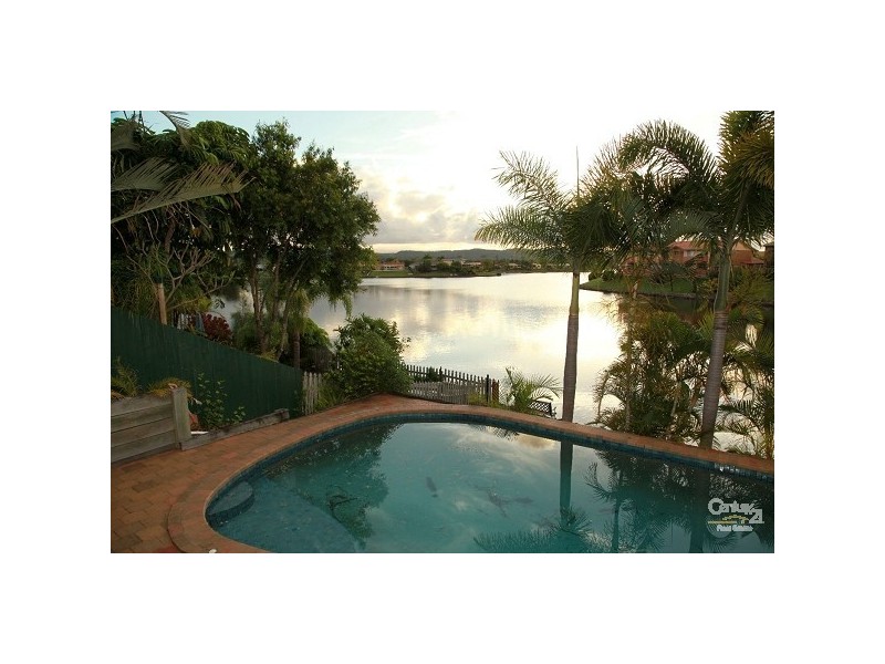 3 Silvabank Drive, Varsity Lakes QLD 4227