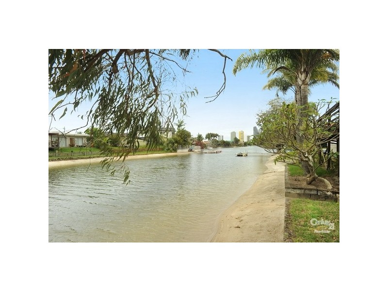 1/42 Rudd Street, Broadbeach Waters QLD 4218