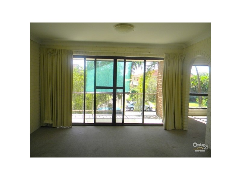 4/3 Christina Court, Mermaid Waters QLD 4218