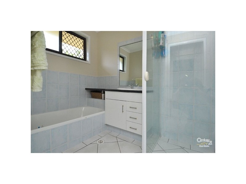 10 Jib Court, Mermaid Waters QLD 4218