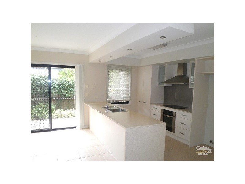 2/190 Queen Street, Southport QLD 4215