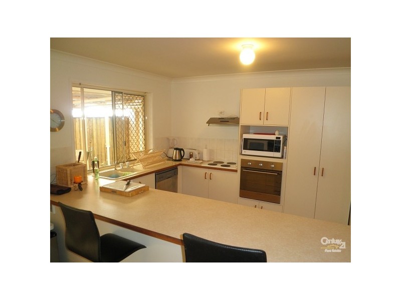 11 Pristine Court, Varsity Lakes QLD 4227