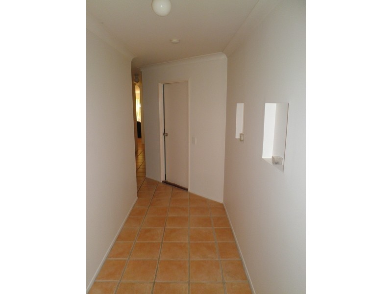 11 Pristine Court, Varsity Lakes QLD 4227