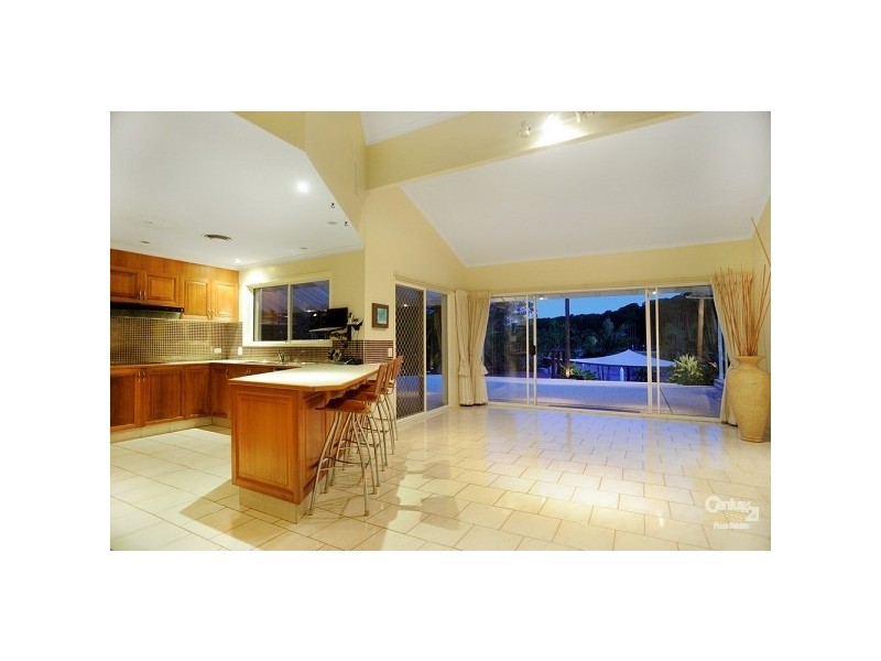 24 Lancelin Drive, Mermaid Waters QLD 4218