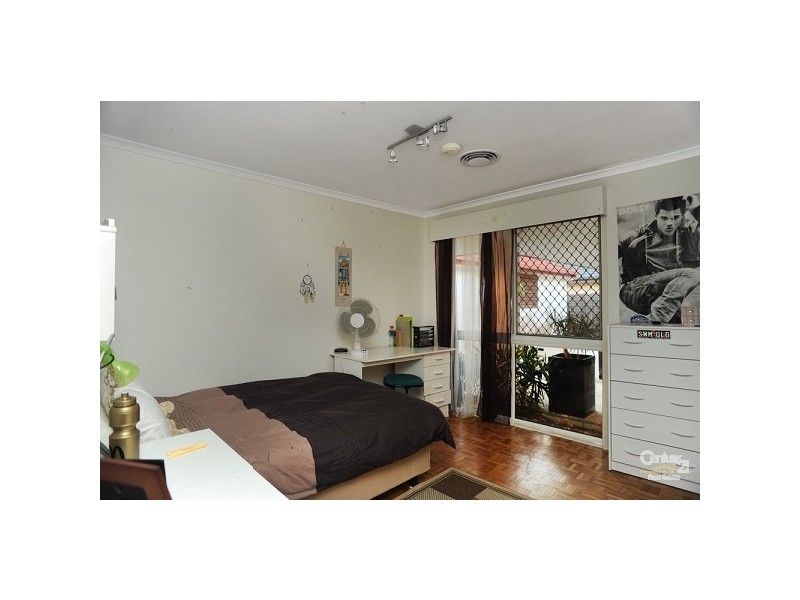 24 Lancelin Drive, Mermaid Waters QLD 4218