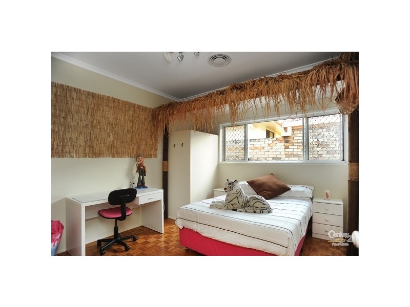 24 Lancelin Drive, Mermaid Waters QLD 4218