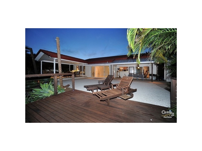 24 Lancelin Drive, Mermaid Waters QLD 4218