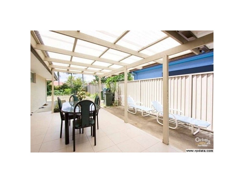 5 Chianti Avenue, Mermaid Waters QLD 4218